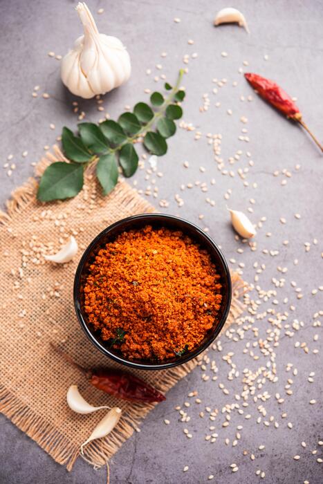 CHILLI & GARLIC POWDER | Shreeji EXIM
